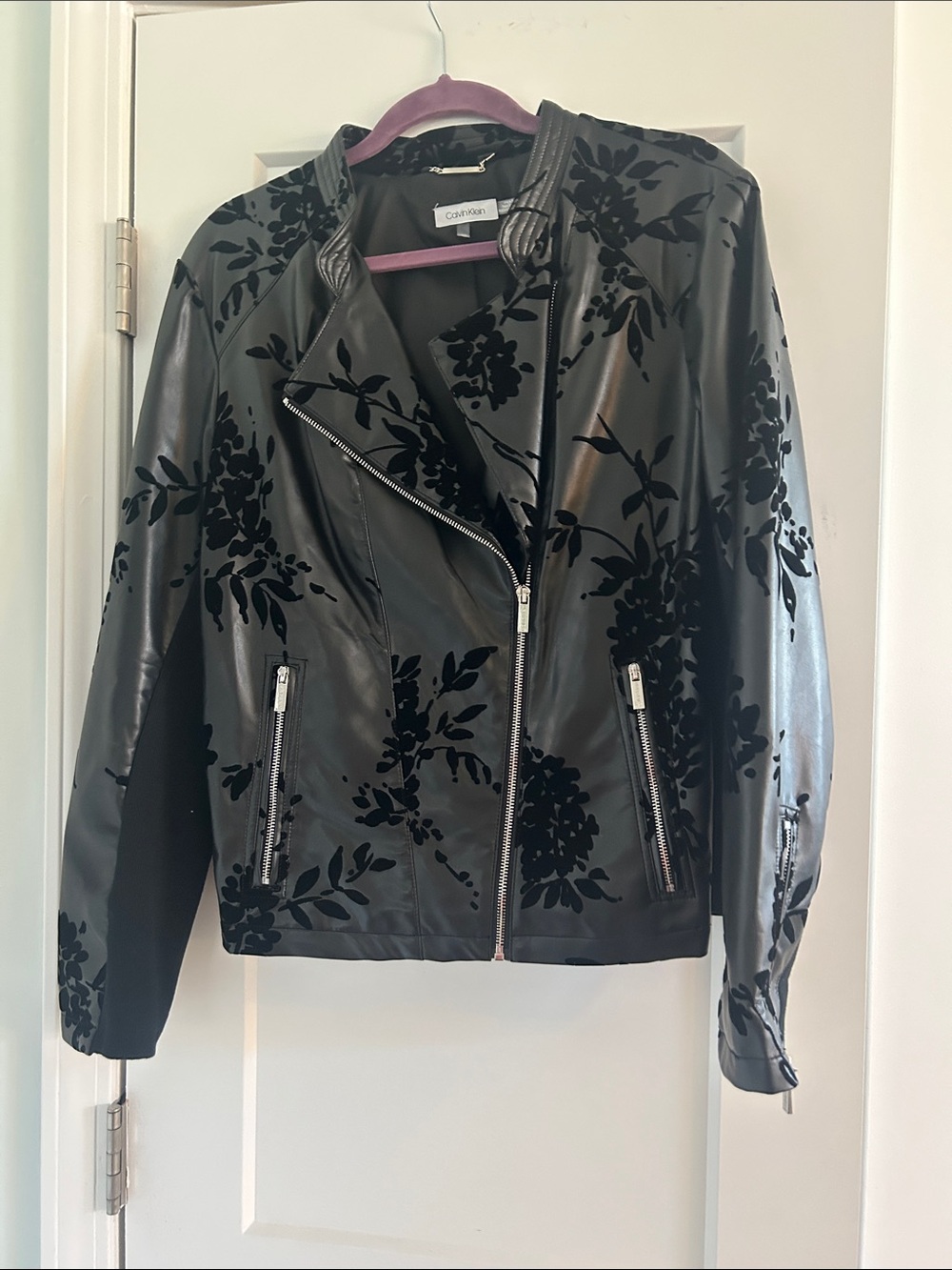 Calvin Klein Black Floral-Print Faux Leather Moto Jacket Great for fall